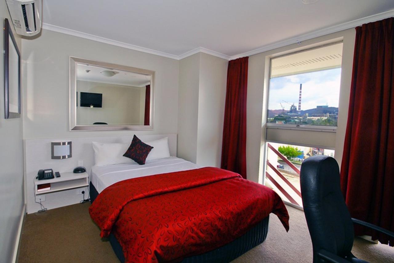 Isa Hotel Mount Isa Ngoại thất bức ảnh