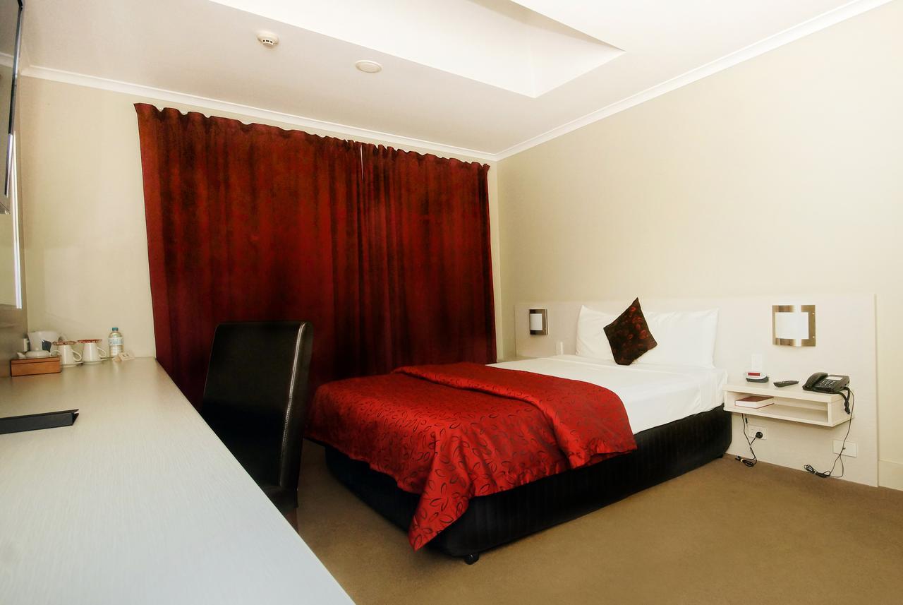 Isa Hotel Mount Isa Phòng bức ảnh